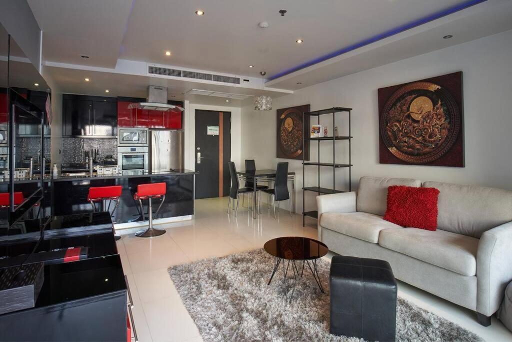 Modern In The Heart Of Abs1 Apartment Patong